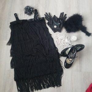1920's Flapper Halloween Costume & Accessories